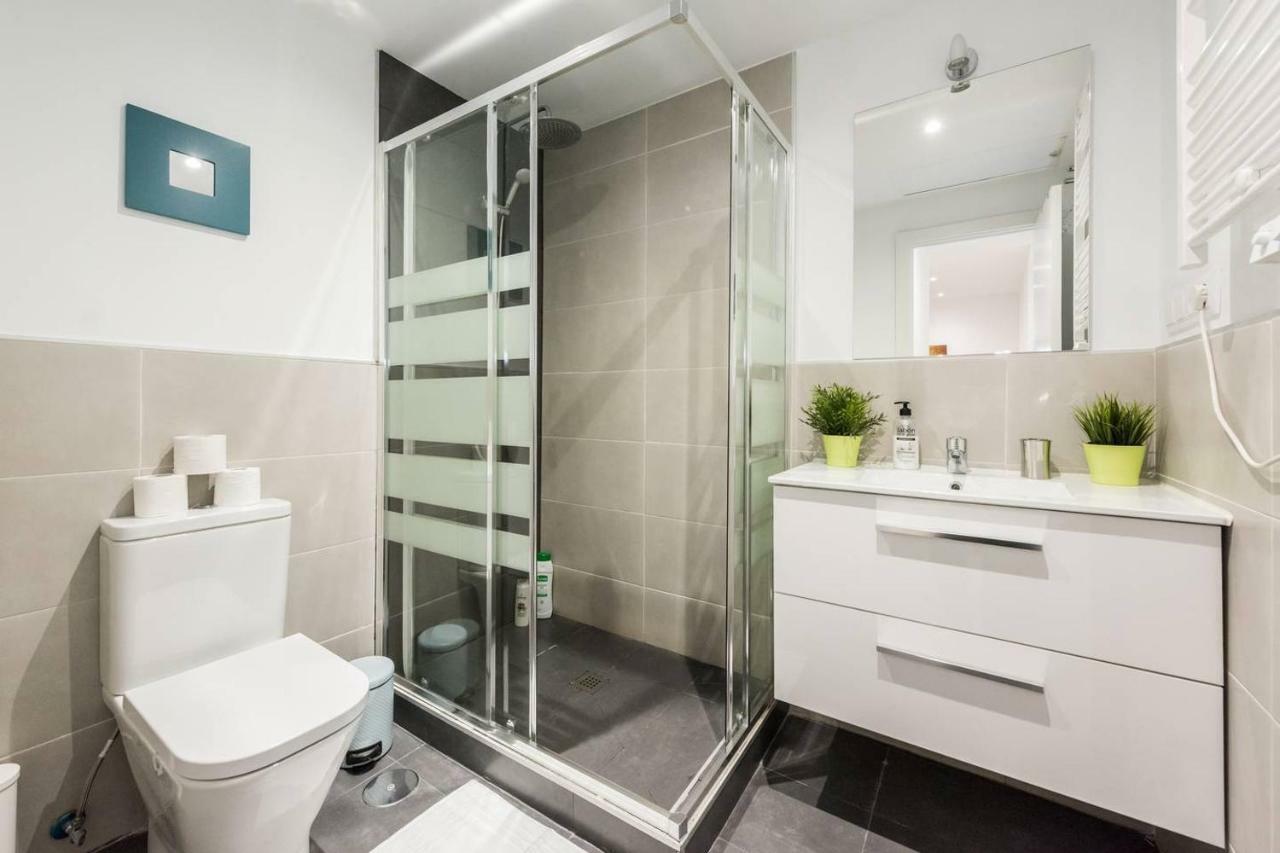 Modern With Ideal Location Next To Atocha Station Madrid Exterior foto