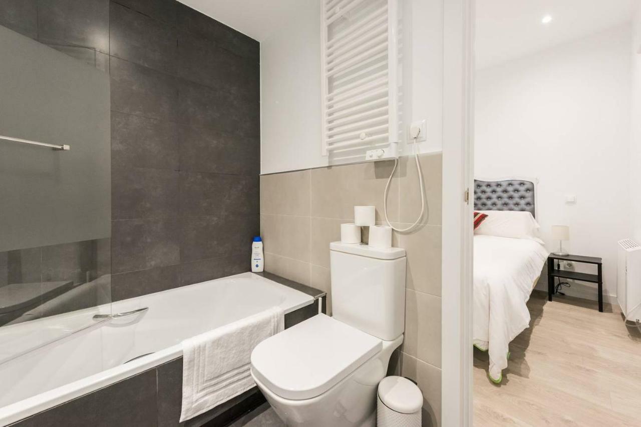 Modern With Ideal Location Next To Atocha Station Madrid Exterior foto